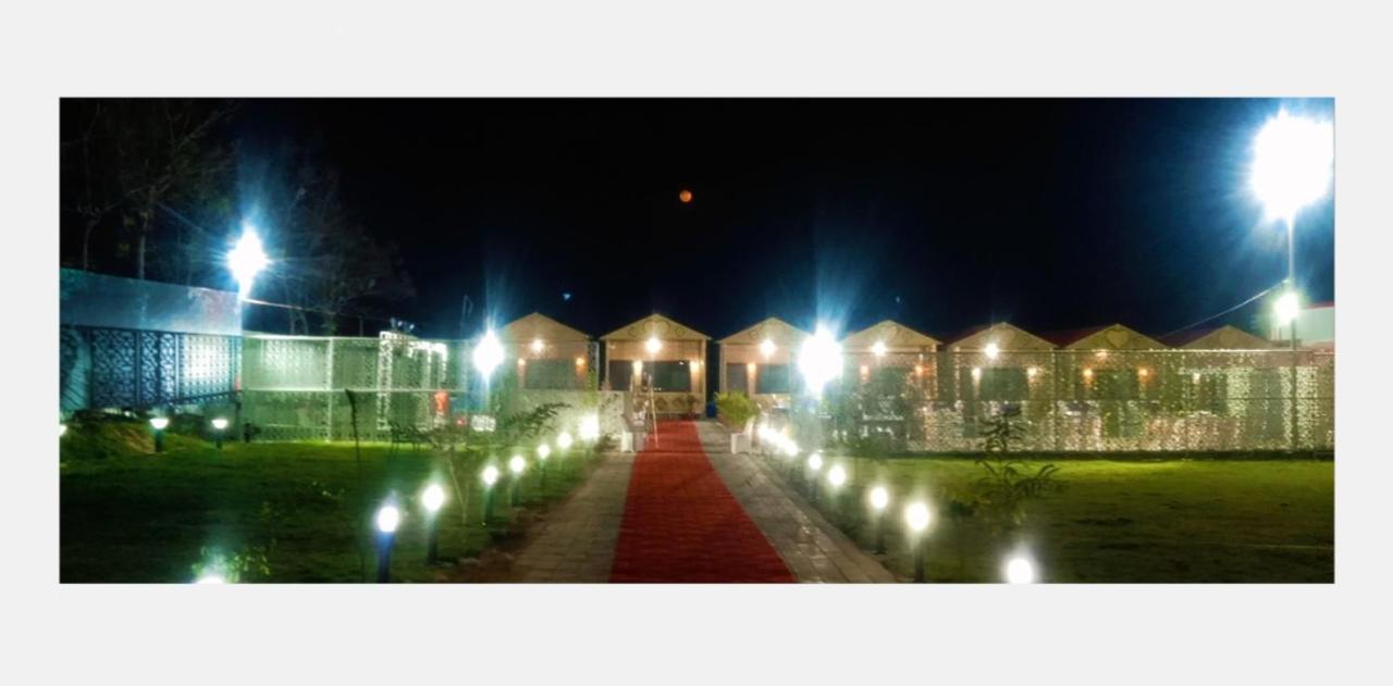 Midwaay Resort Patratu Екстер'єр фото