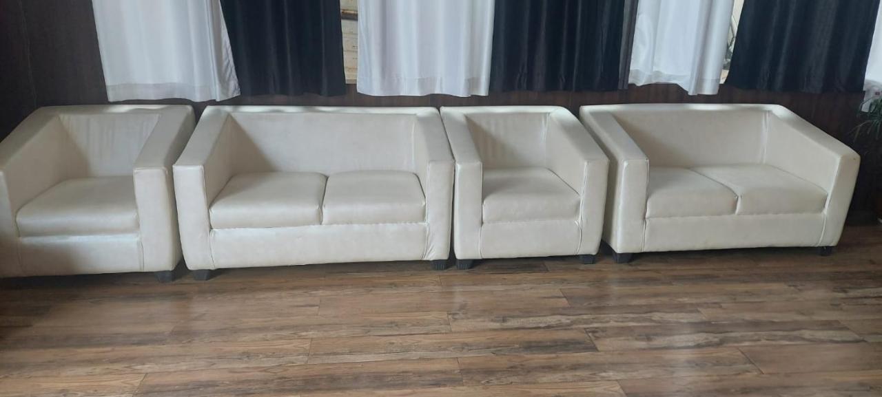 Midwaay Resort Patratu Екстер'єр фото