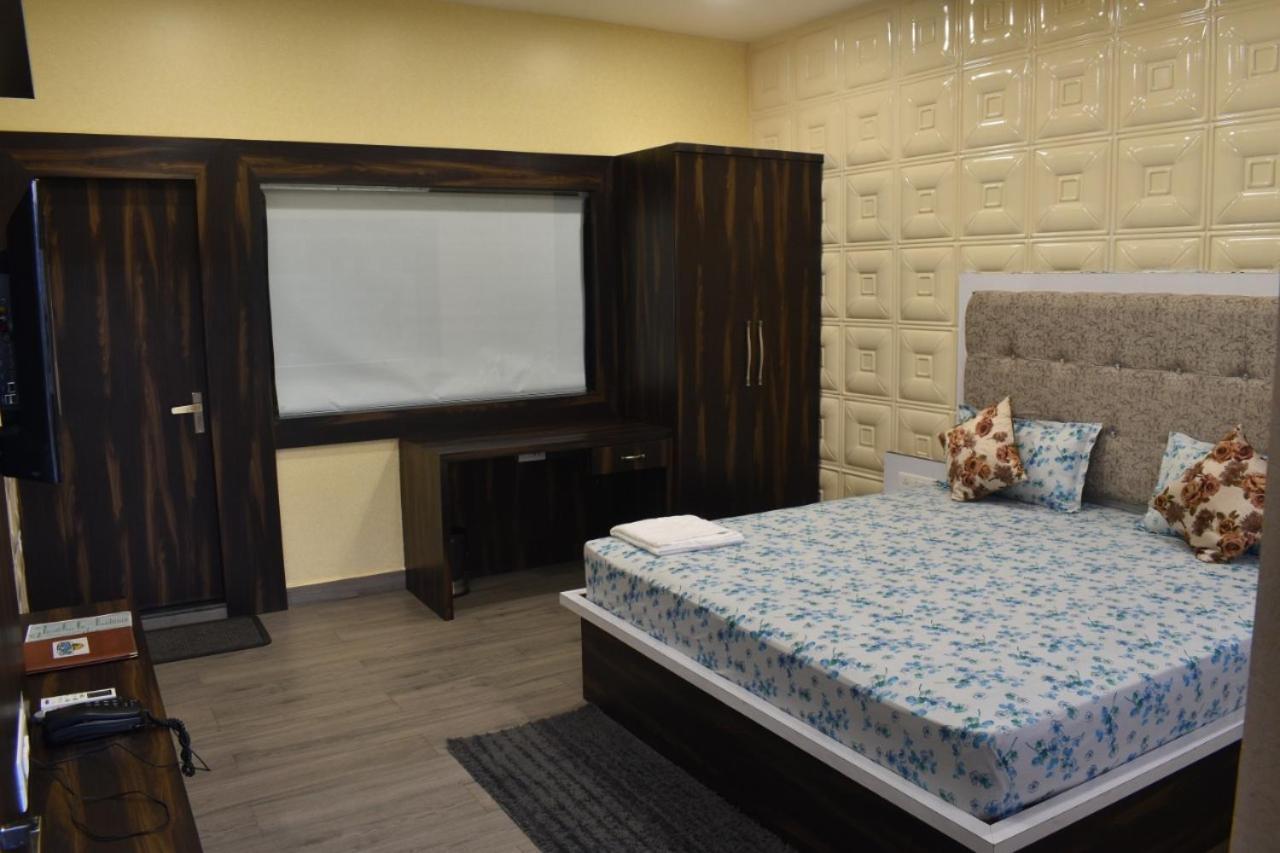 Midwaay Resort Patratu Екстер'єр фото