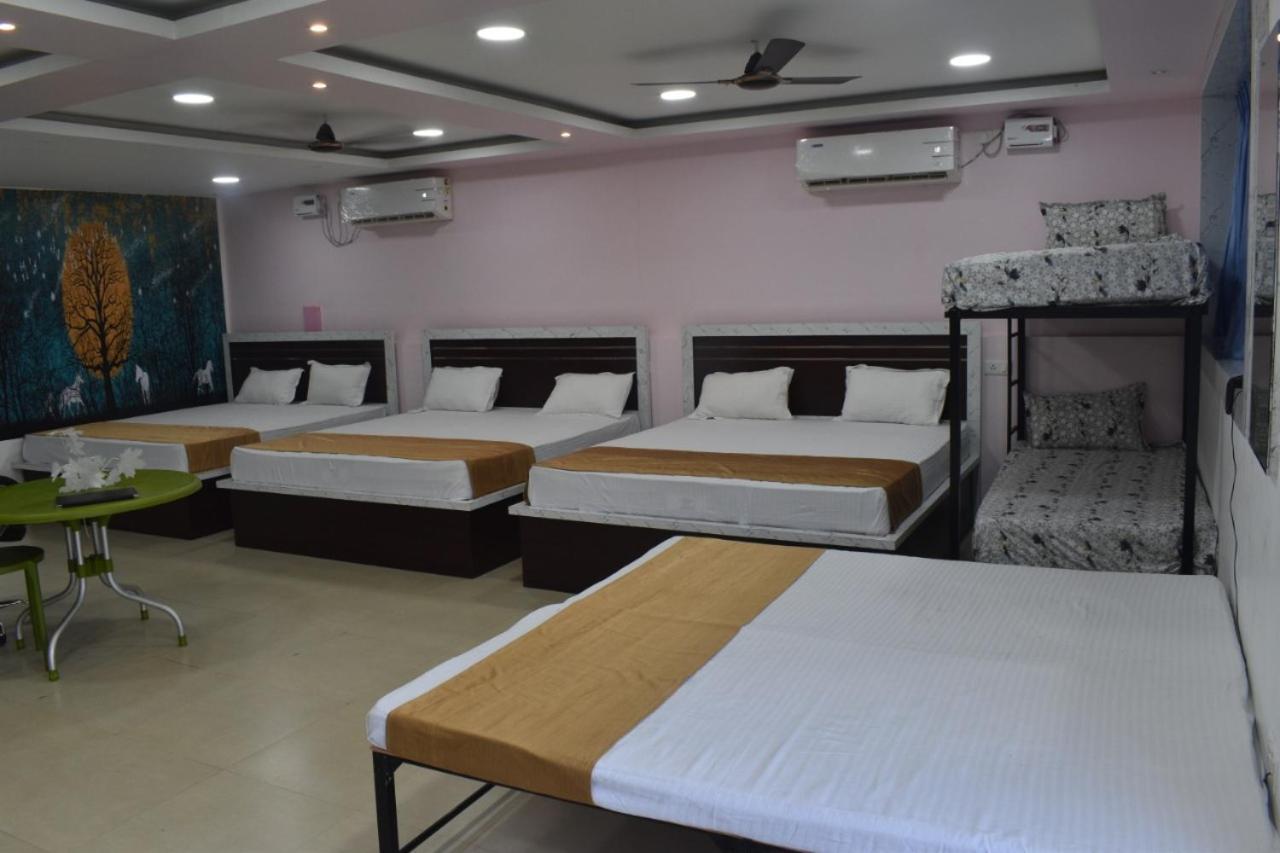 Midwaay Resort Patratu Екстер'єр фото
