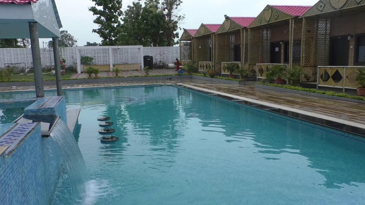 Midwaay Resort Patratu Екстер'єр фото