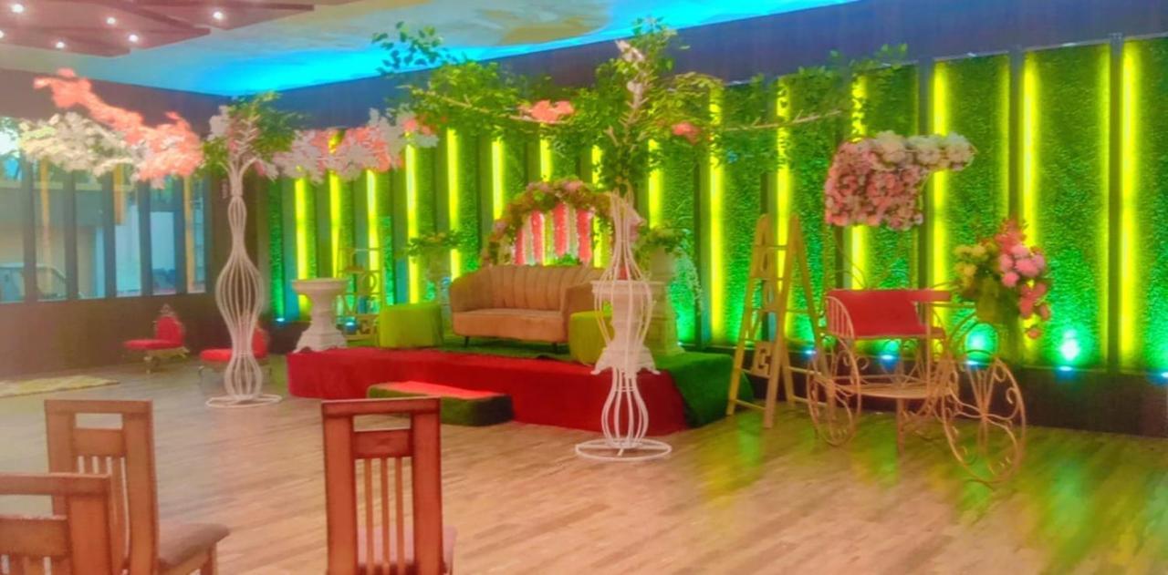 Midwaay Resort Patratu Екстер'єр фото
